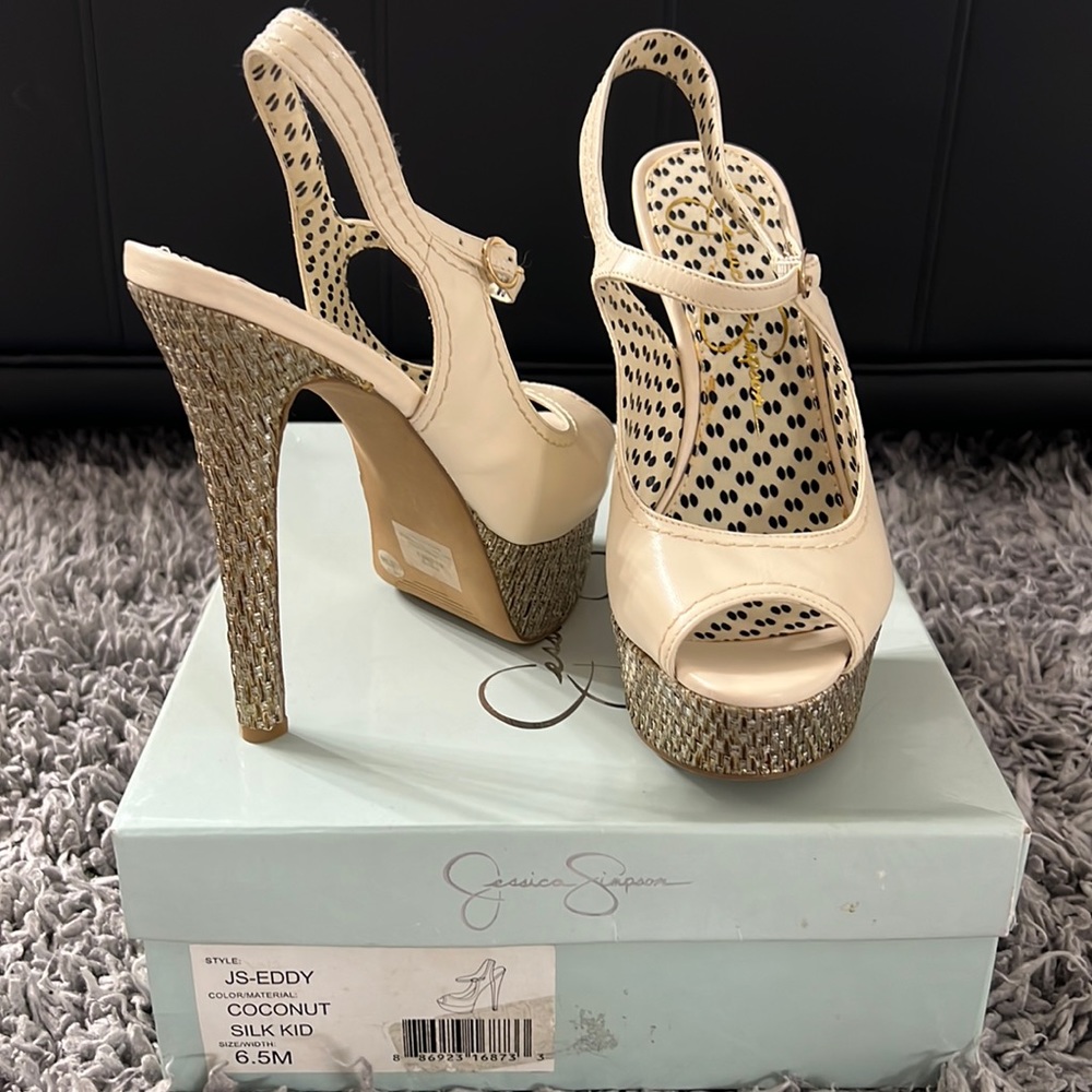 Jessica Simpon heels 6.5